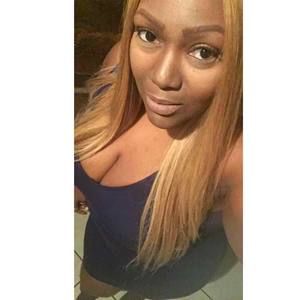 Meet your Posher, Deniece